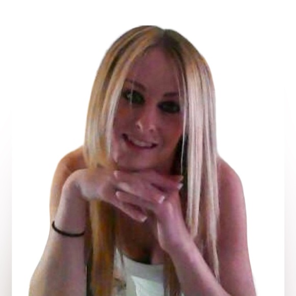 Welcome to my Closet! Follow me on TikTok & Instagram @leclairs_closet - Picture 5 of 11